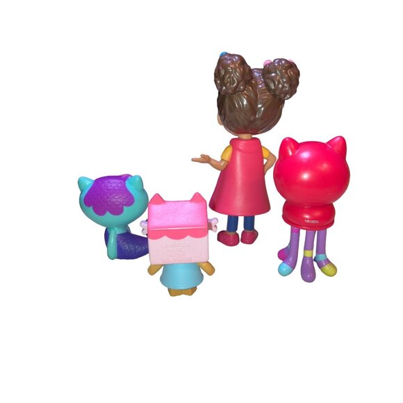 Gabby’s Dollhouse Toy Figures Gabby Girl Baby Box Cat  and Accessories Custom Lo - Picture 8 of 9
